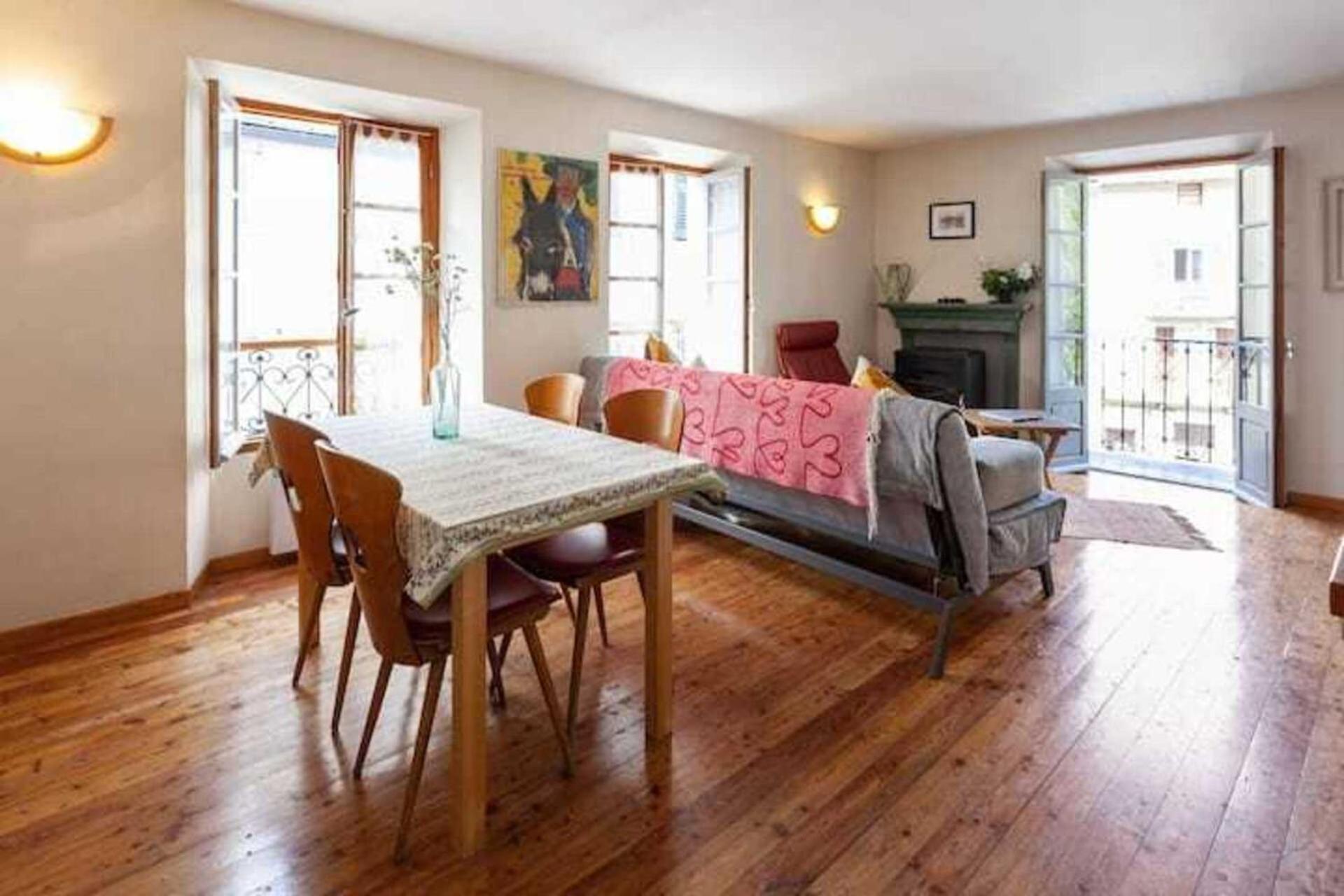 Sunny 1-Bed Apartment In Lovely Mountain Village La Brigue Екстериор снимка