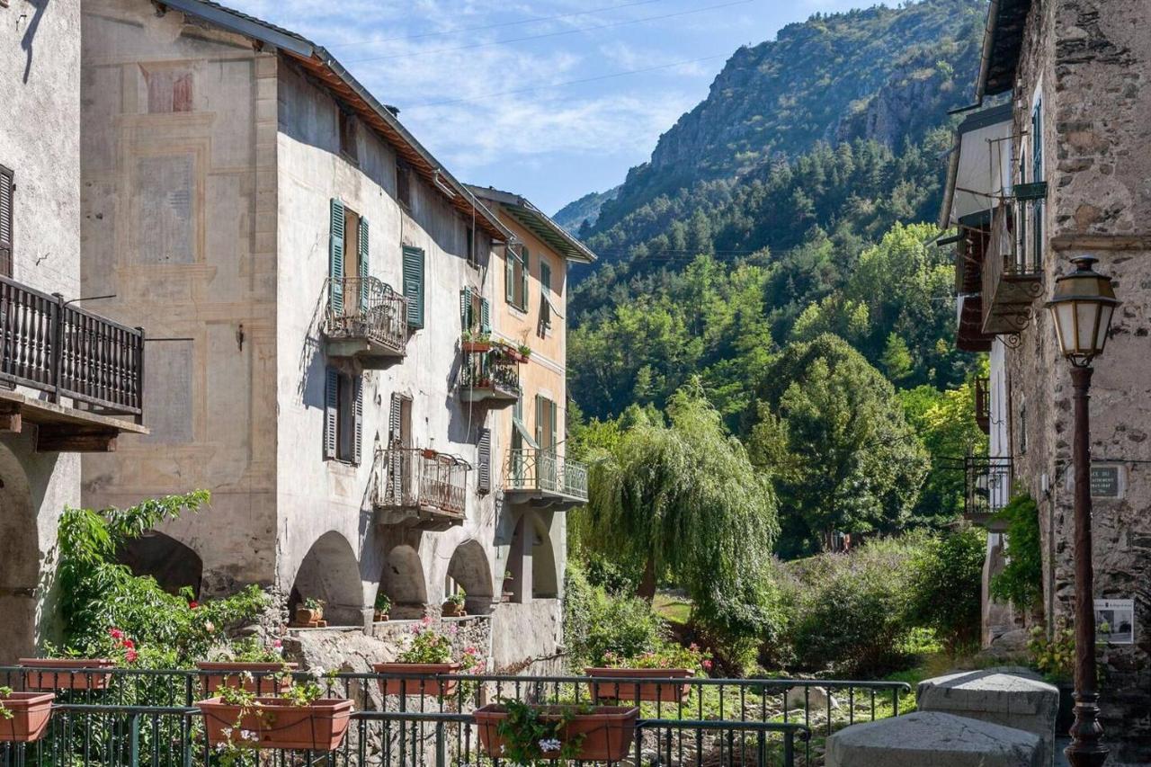 Sunny 1-Bed Apartment In Lovely Mountain Village La Brigue Екстериор снимка