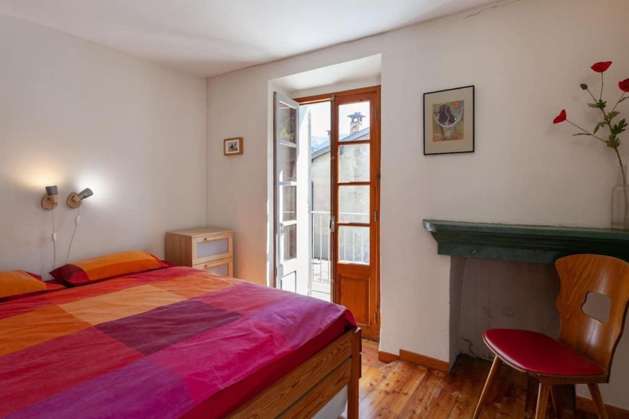 Sunny 1-Bed Apartment In Lovely Mountain Village La Brigue Екстериор снимка