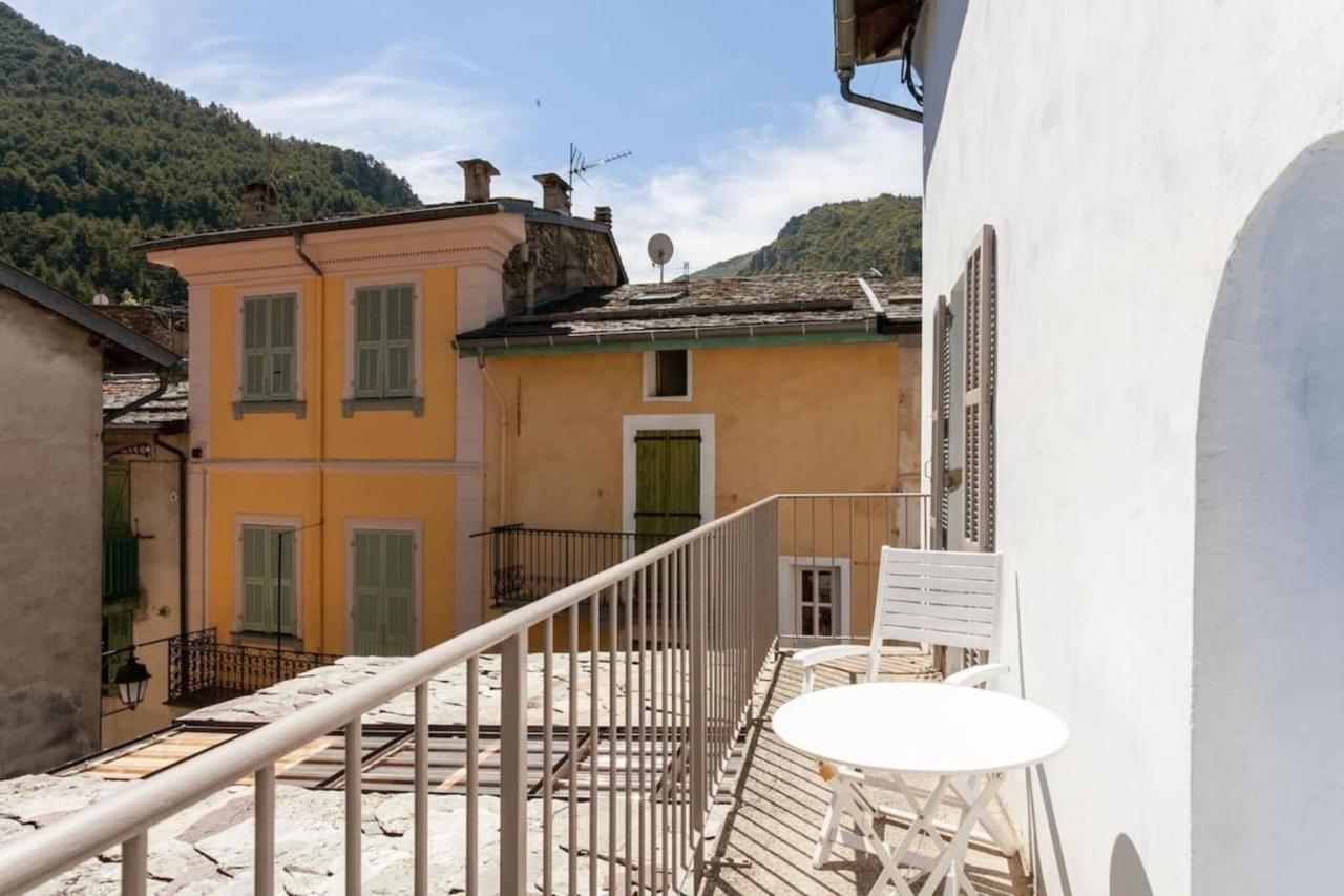 Sunny 1-Bed Apartment In Lovely Mountain Village La Brigue Екстериор снимка